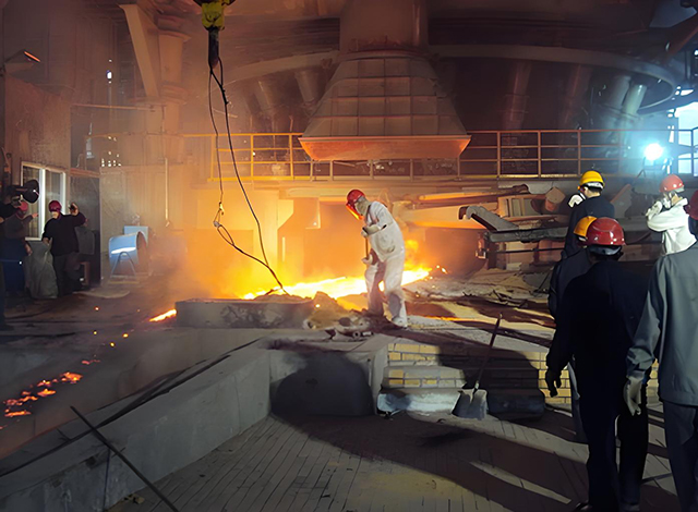 Série RVE32 em solução de alimentação de grua dupla para carro de alto-forno